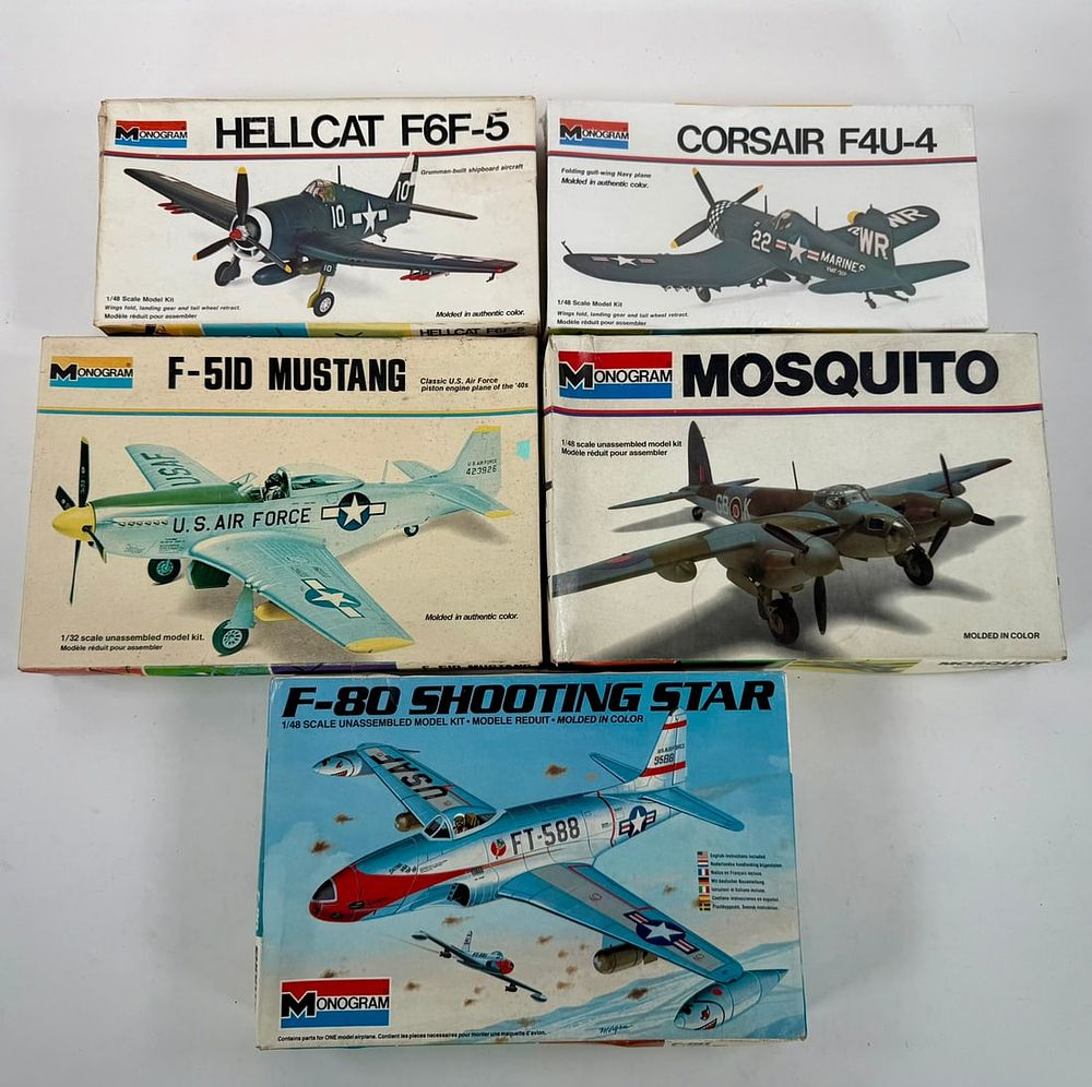 Lot 95: 5 Monogram Model Planes Corsair F4U-4/Hellcat F6F-5/Mosquito/F-51D Mustang/F-80 Shooting Star