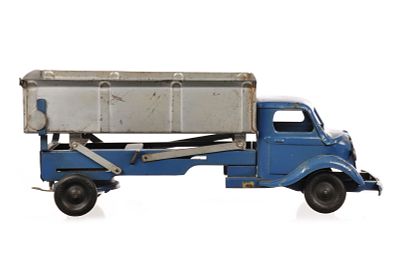 1930s Kingsbury Windup Pressed Steel Dump Truck. This is a very elusive 1930s Kingsbury 