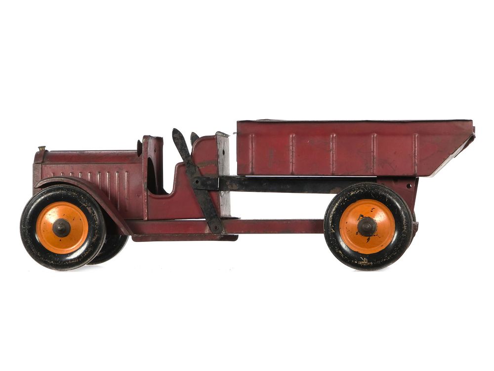 Lot 168: 1924 No. 404 Structo Pressed Steel Open Cab Dump Truck