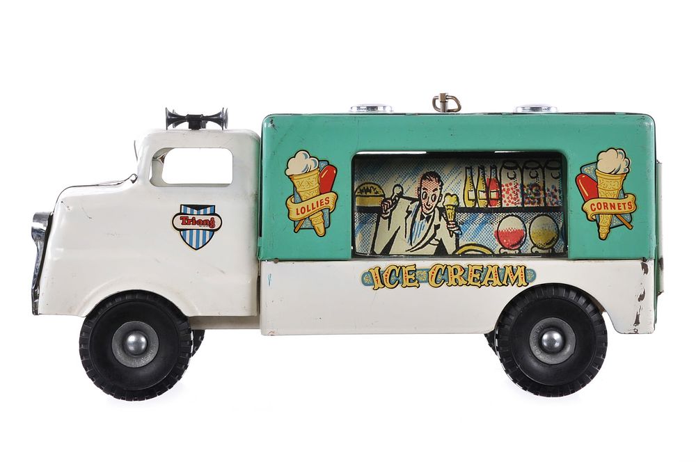 Lot 268: Tri-Ang Ice Cream Van w/Music Box Rare