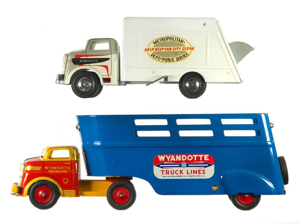 Lot 282: (2) Wyandotte Garbage Truck & Truck Lines Truck