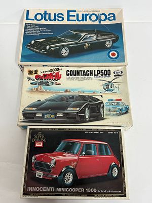 (3) Model Kit Cars/Lambo/Lotus/MiniCooper. LS Lamborghini Countach LP500 Motorized 1/24/Entex 