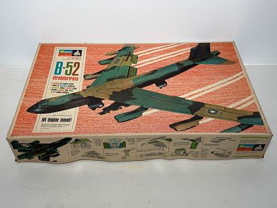 Model Plane Kits Stratofortress B-52. Monogram Stratofortress B-52 Motorized, MIB and unstarted. 