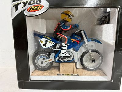 (2) R/C Xtreme Motocross Bikes. Mattel Wheels Tyco R/C Xtreme Moto-X Cycle "Travis 