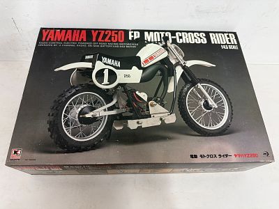 Radio Control Yamaha YZ250 FP Motocross Rider. IC KYOSHO Radio Control Yamaha YZ250 FP 
