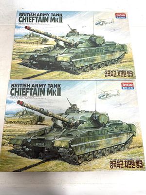 (2) Model Tank Kits (2) British Tank "Chieftain MKII" 1/25. ToyStar (2) British Tank "Chieftain 