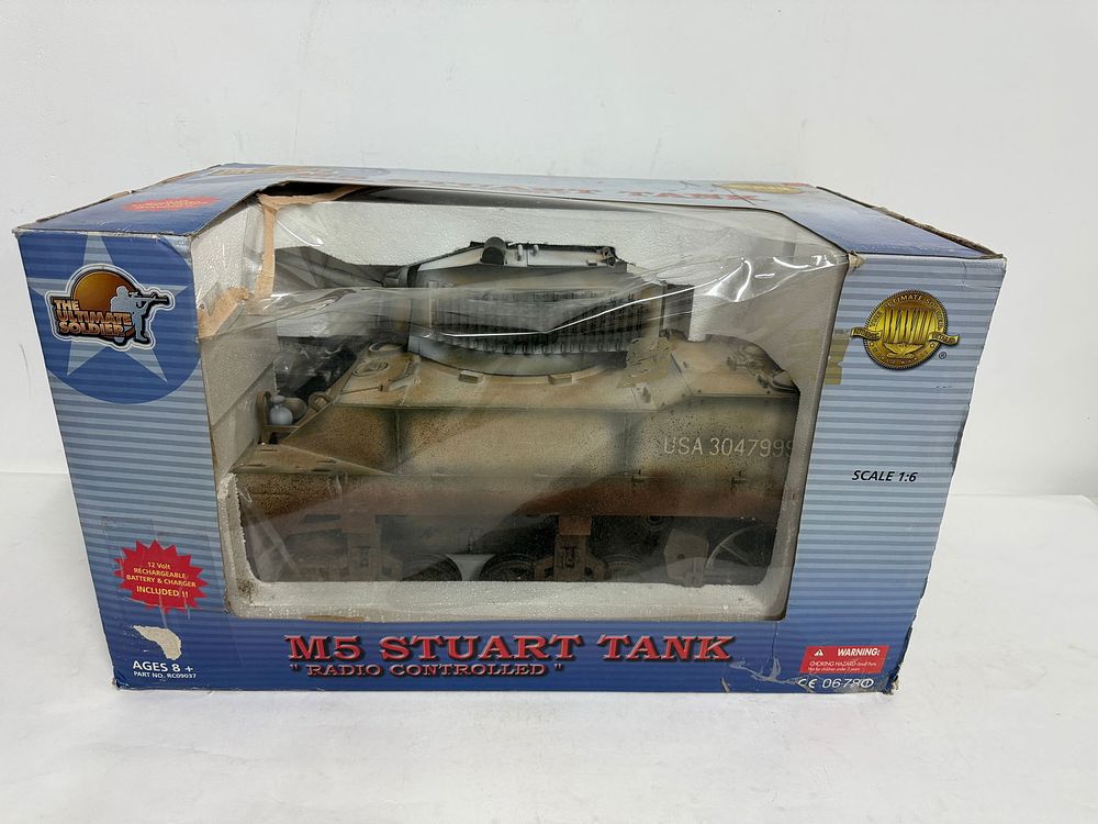 Lot 157: Ultimate Soldier R/C 1/6 Scale M5 Stuart Tank