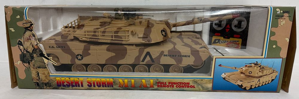 Lot 160: Desert Storm M1A1 R/C Tank