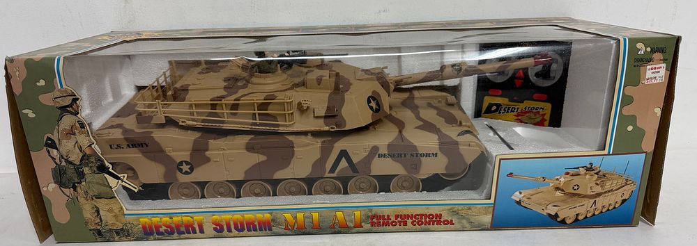 Lot 163: Desert Storm M1A1 R/C Tank
