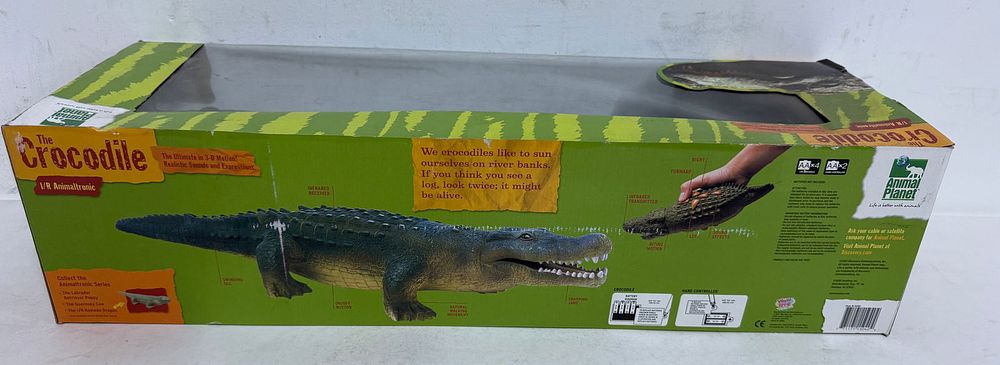 Lot 179: R/C Crocodile and Komodo and Saber Scarab