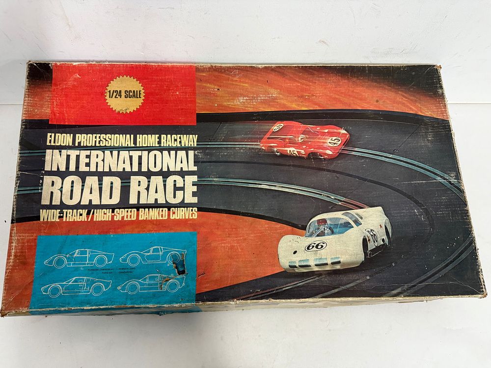 Lot 190: Eldon Complete Professional Home Slot Car Raceway