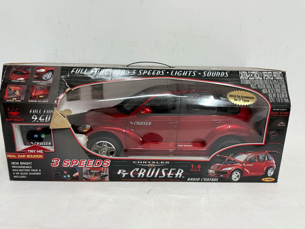 Lot 199: R/C Chrysler PT Cruiser 1/6 Scale