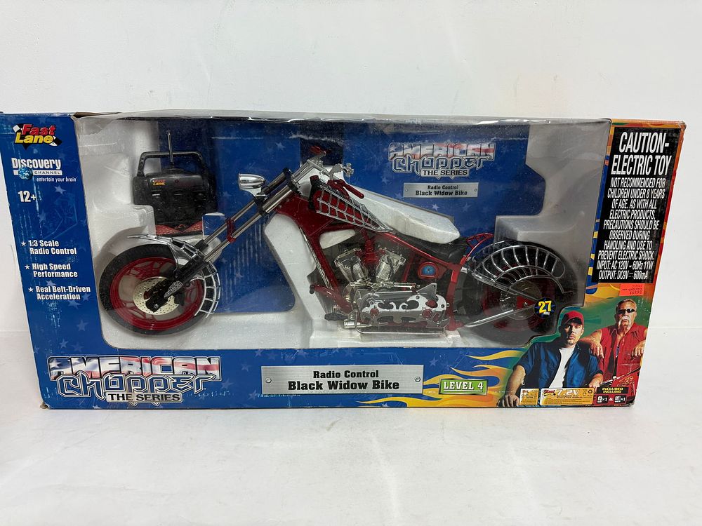 Lot 200: R/C Black Widow Bike American Chopper Series