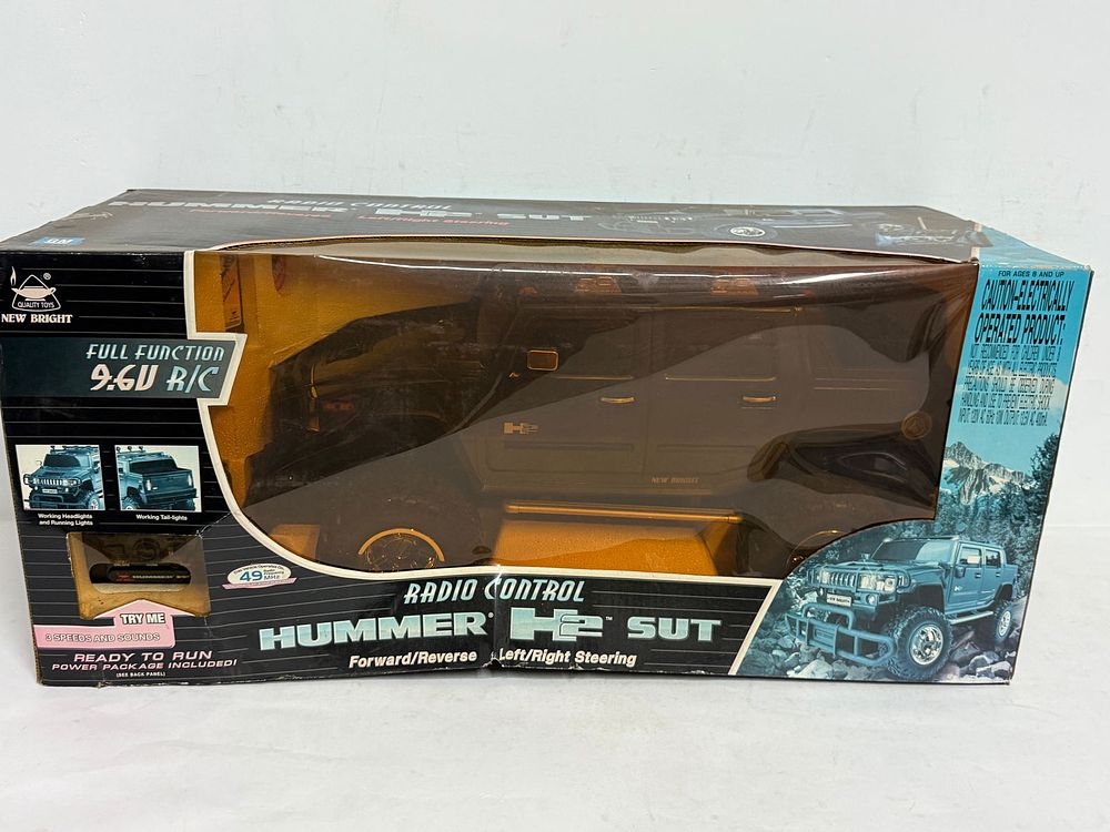 Lot 212: Radio Control Hummer H2 SUT