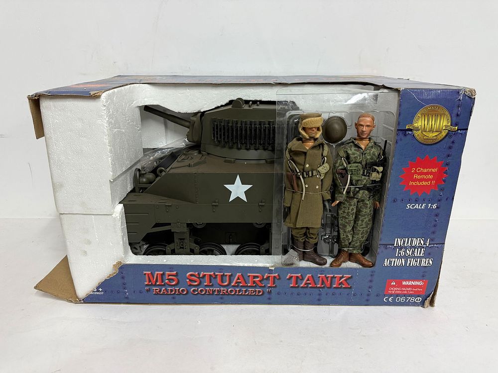 Lot 214: Ultimate Soldier R/C 1/6 Scale M5 Stuart Tank