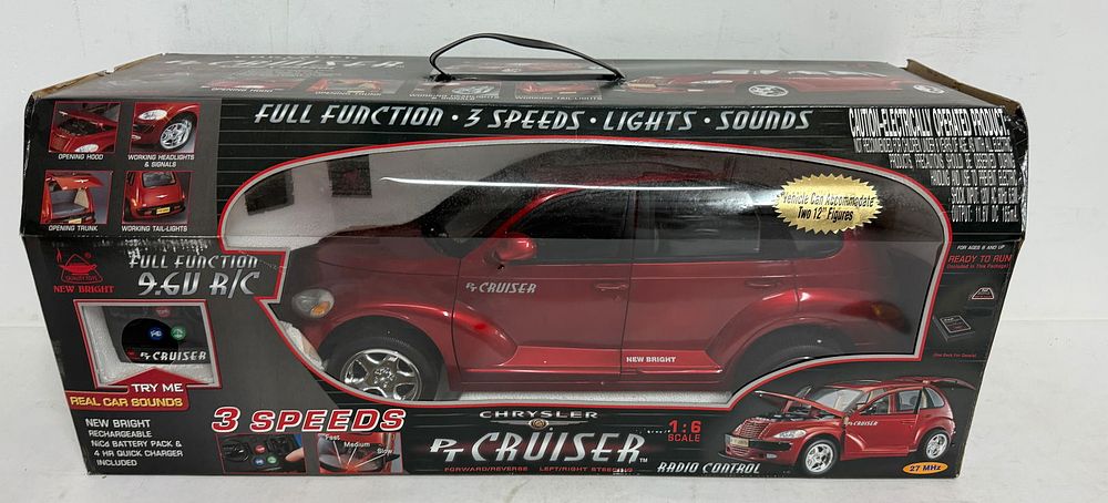 Lot 216: R/C Chrysler PT Cruiser 1/6 Scale