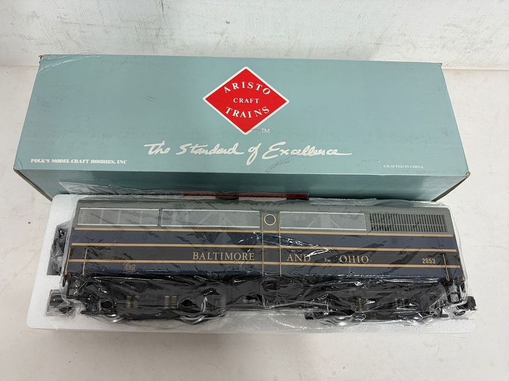 Lot 218: Aristo Craft Trains Diesel Locomotive FB-1 ALCO
