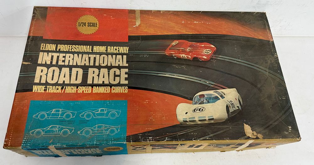 Lot 220: Eldon Complete Professional Home Slot Car Raceway