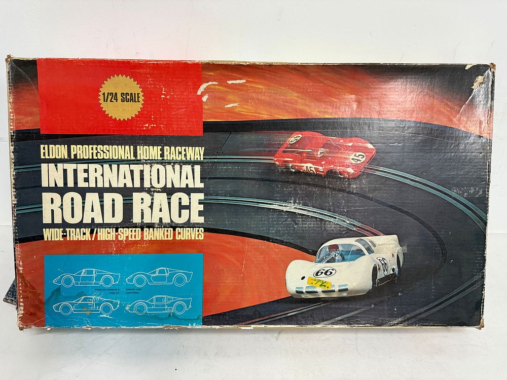 Lot 222: Eldon Complete Professional Home Slot Car Raceway