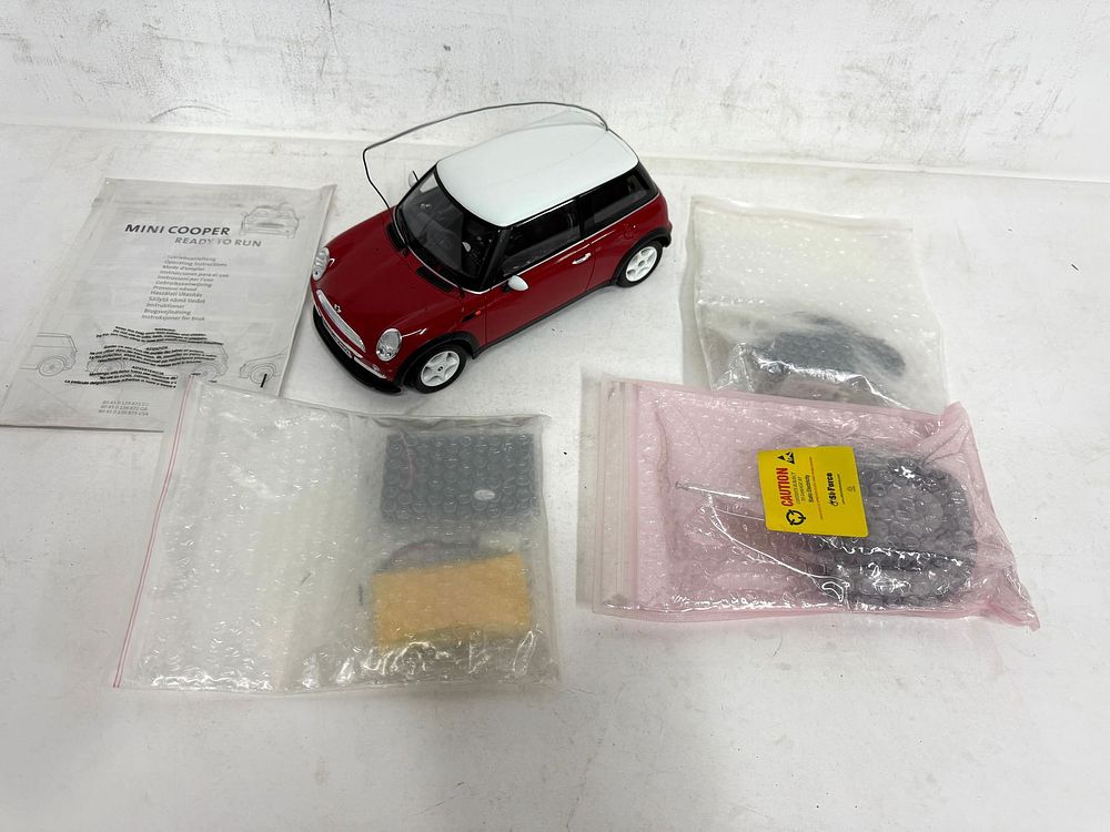 Lot 225: R/C Mini Cooper/Taiyo Edge FreeStyle Race Kart