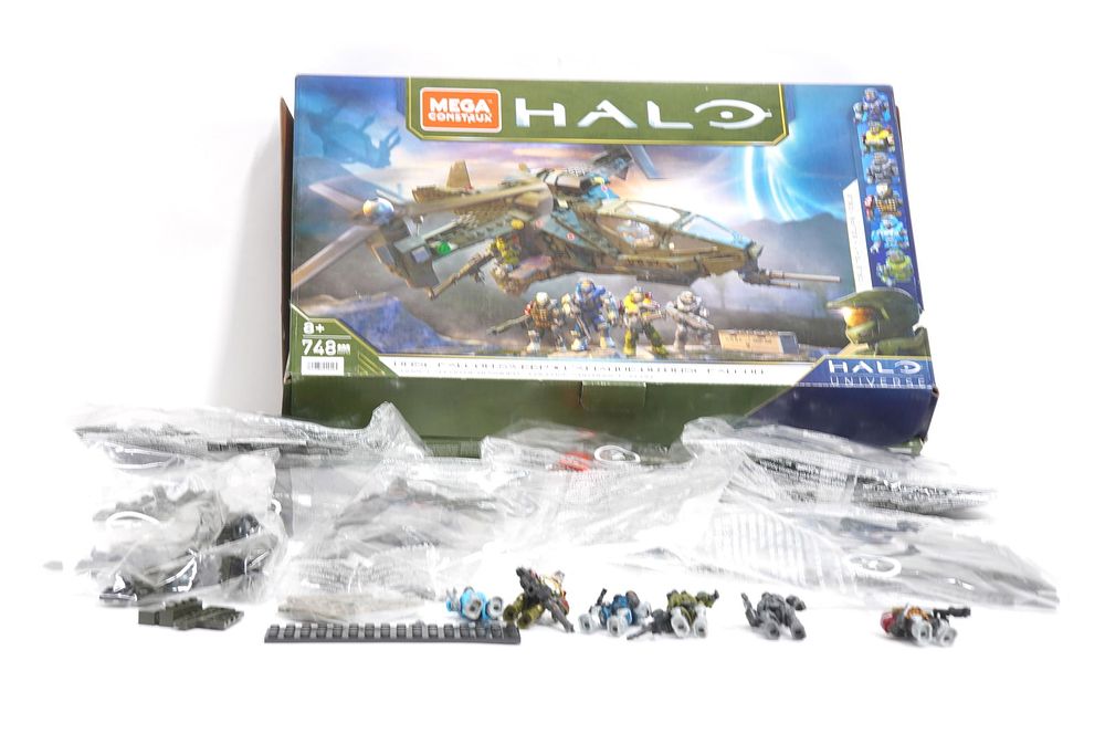 Lot 344: Mega Constructs Halo UNSC Falcon Swoop Building Set