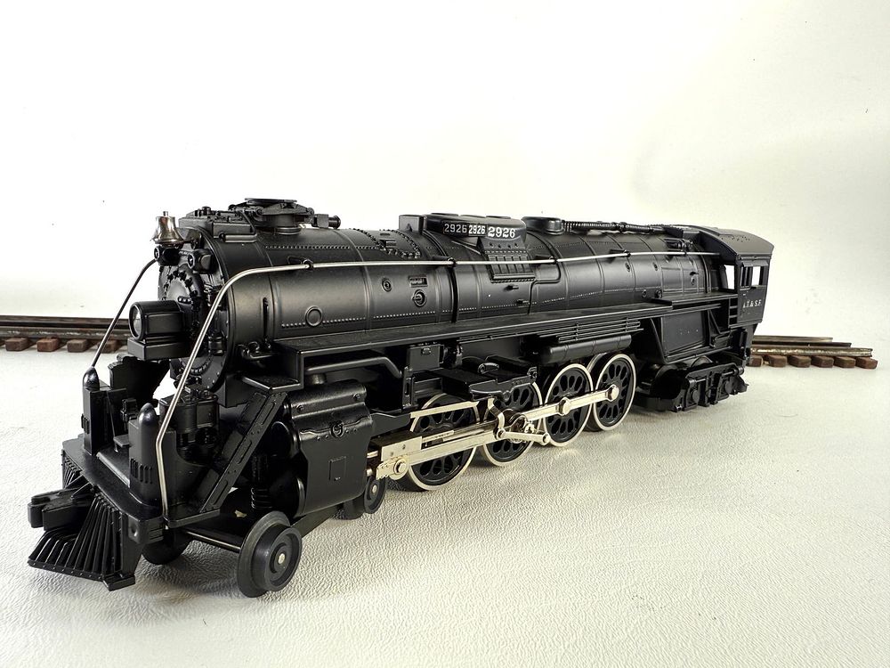 Lot 505: MTH Santa Fe 4-8-4 Northern Steam Engine 3 Rail Whistle Cab #2926 #30-1140-0 MIB