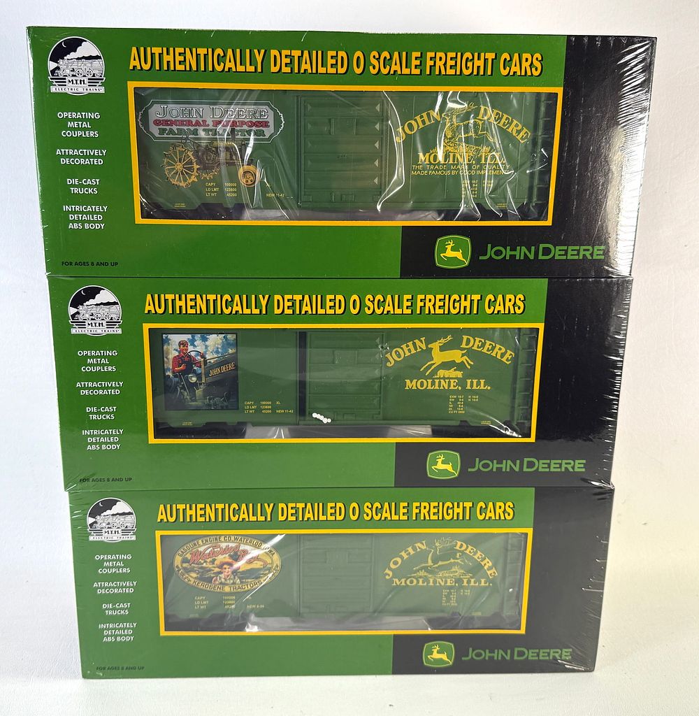 Lot 526: MTH John Deere Authentic Freight Cars