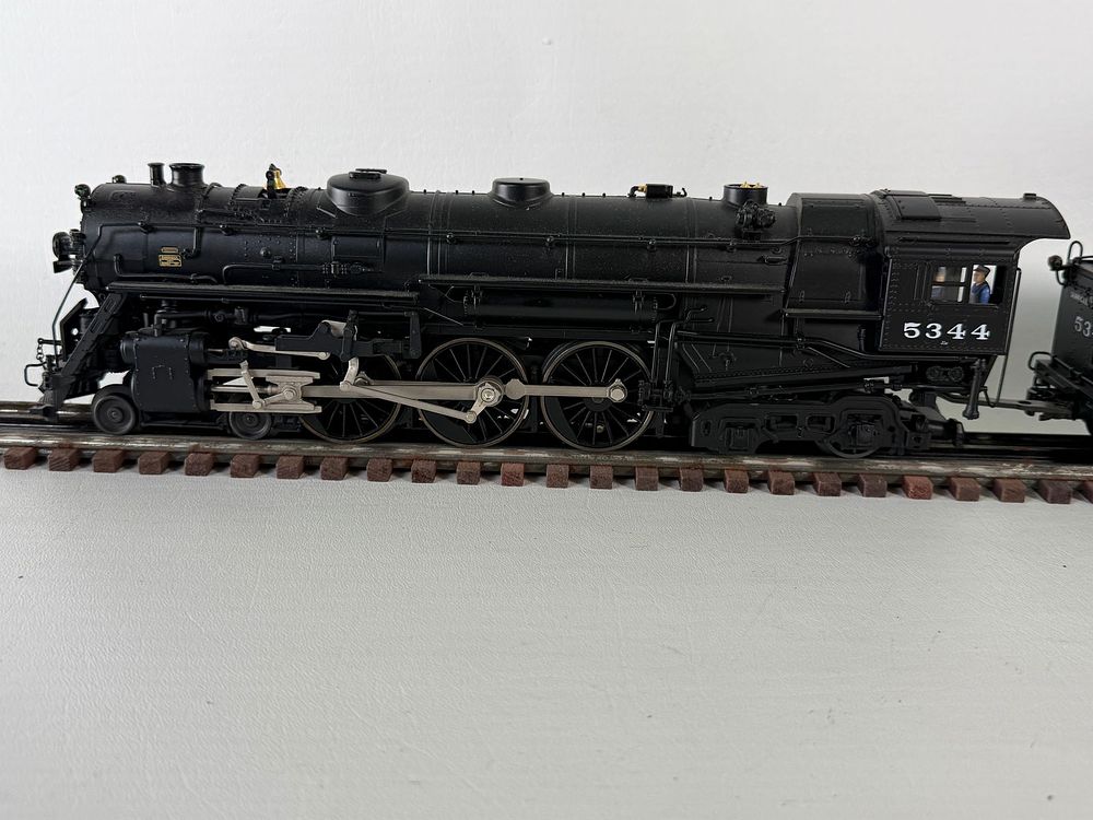 Lot 553: K-Line NYC Engine J1e Hudson #5344