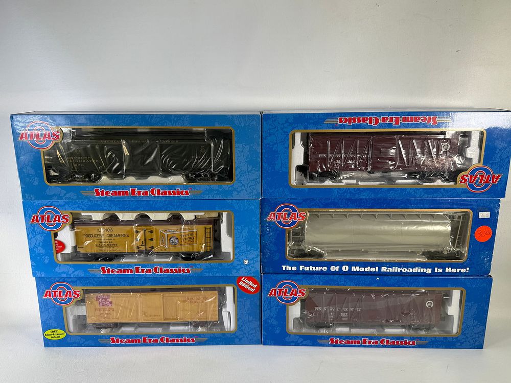 Lot 555: Lot of 6 Atlas Freight Cars