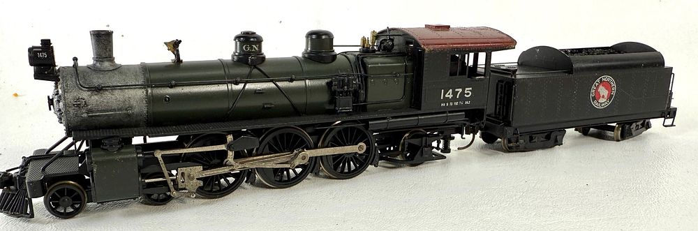 Lot 564: GN Steam Engine #1475 (4-6-2)w/Tender