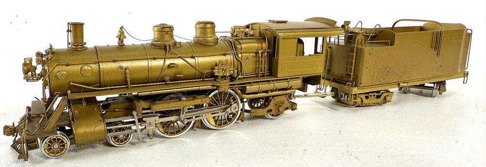 Lot 565: GN  "Brass" Class K Steam Engine (4-4-2) w/Tender.