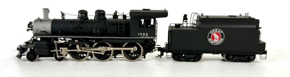 Lot 567: GN E-15 1018 Steam Engine 4-6-0 w/Tender.