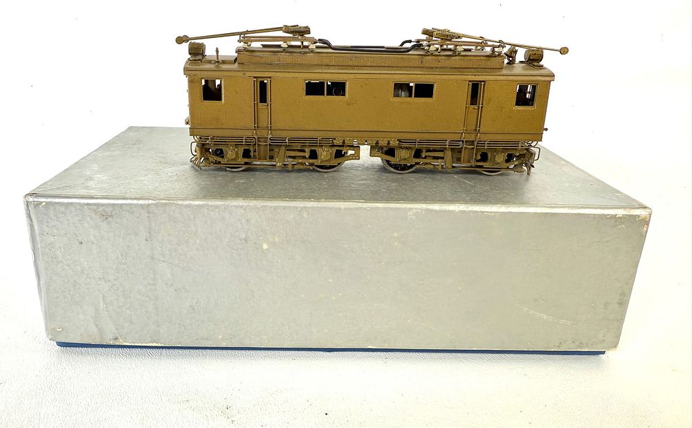 Lot 577: Custom Brass GN Cascade Tunnel Electric Loco