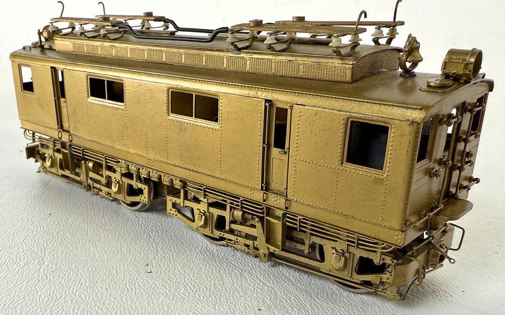 Lot 582: GN Reefer #2203,GN GN Cascade Tunnel LOCO.