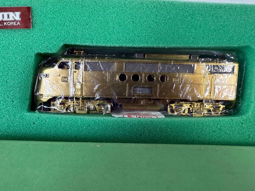 Lot 583: GN FT 'A' +FT 'B' Brass,Brass Scale Test Car