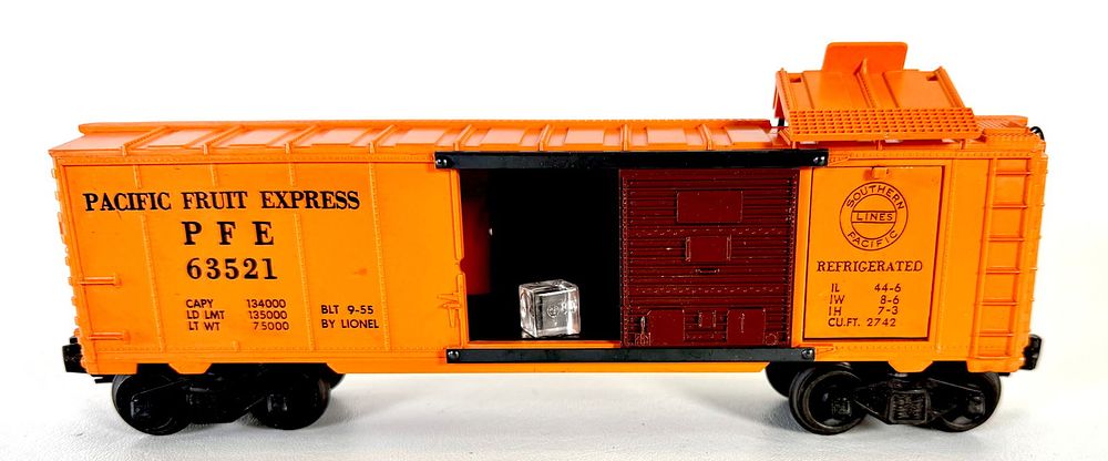 Lot 593: Lionel Ice Car No. 6352-25. Original Box RARE