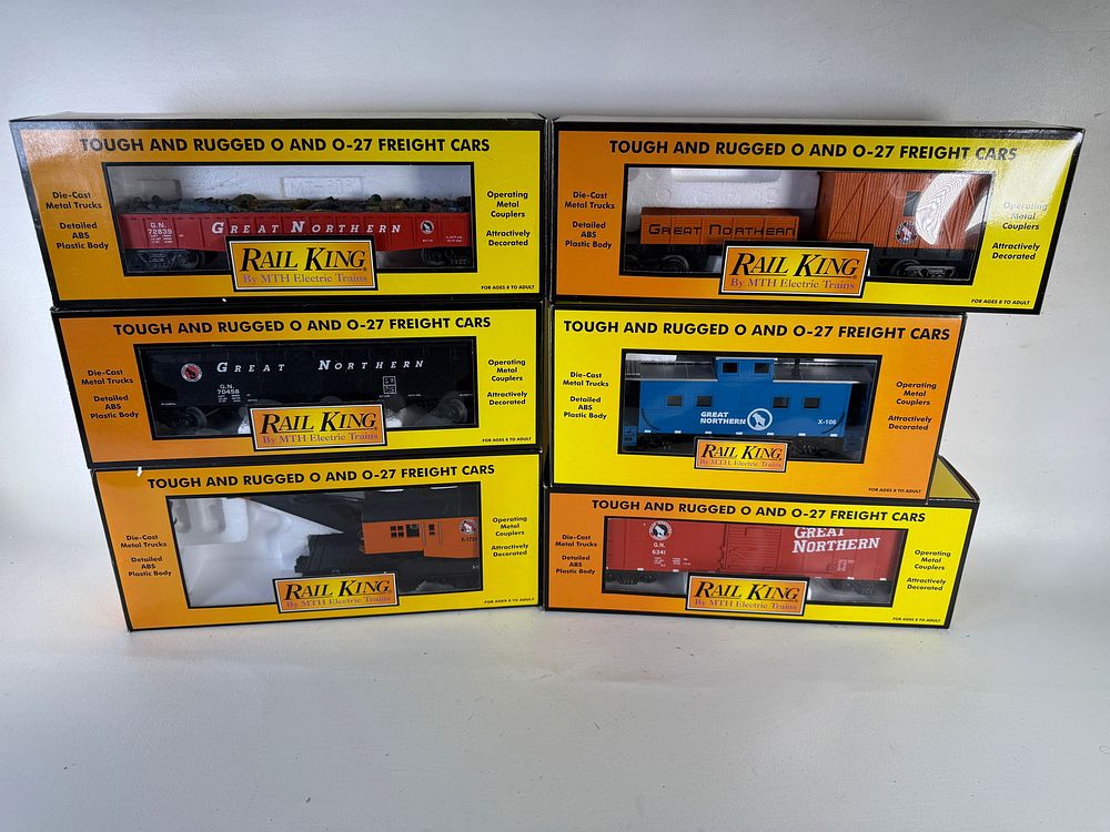 Lot 597: Great Northern 6 Car Freight Set.