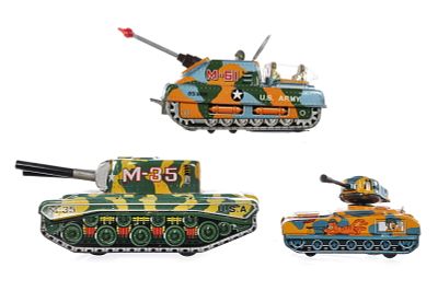 (3) Yoneya, Cragstan, Plaything Tin Military Tanks Japanese Tin. Three Japanese tin military 