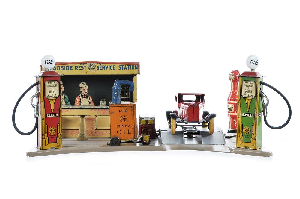 Lot 230: Marx Electric Lighted Filling Station Roadside Rest Service Station