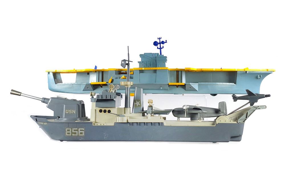 Lot 240: (2) Batt. Op. Ships Remco USN Fighting Lady & Aircraft Carrier