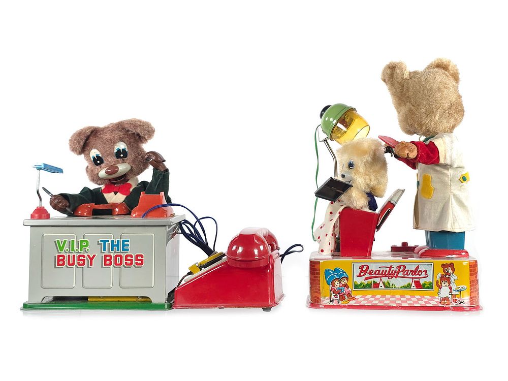 Lot 243: Japan S&E VIP Busy Boss & Beauty Parlor Bear Batt. Ops