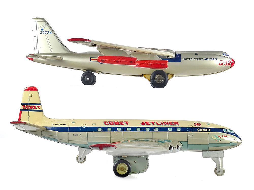 Lot 261: Japanese Tin Friction Airplanes B-52 Comet Jetliner