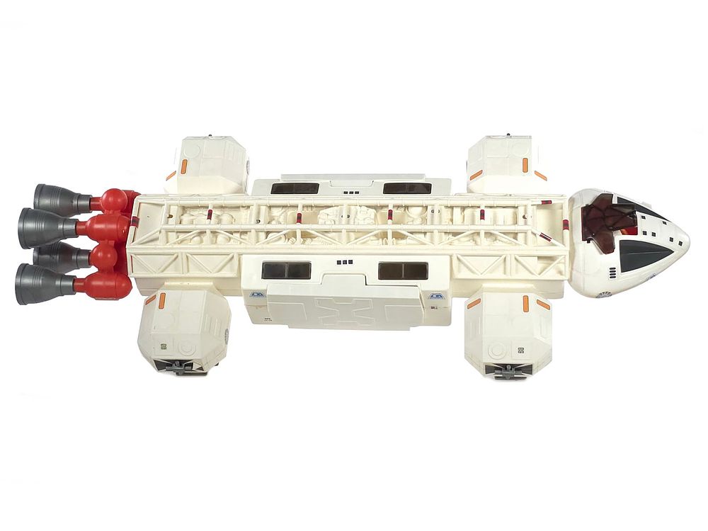 Lot 354: 1976 Mattel Space 1999 Eagle Spaceship
