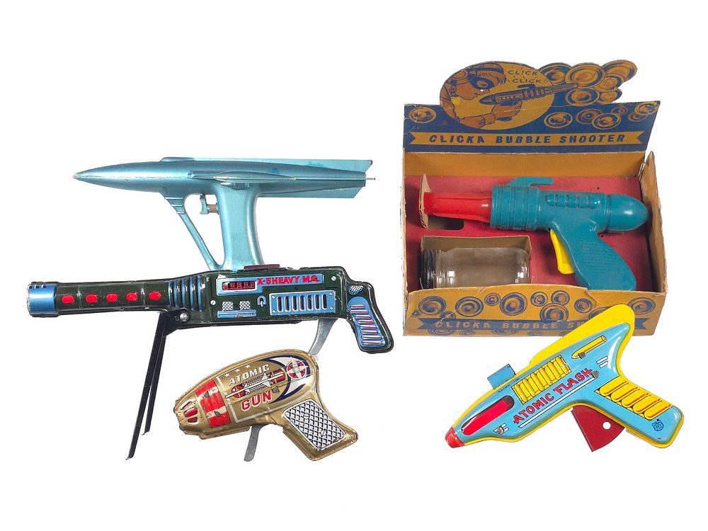 Lot 377: (5) Assorted Lot of Space Ray Guns