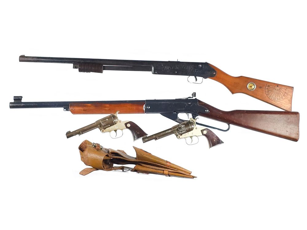 Lot 414: (2) Plastic Long Guns & 2 Revolvers w/Holster