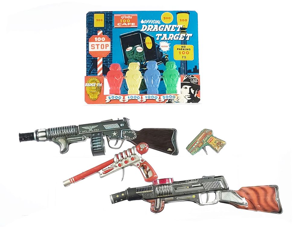 Lot 422: (4) Tin Litho Guns & Target