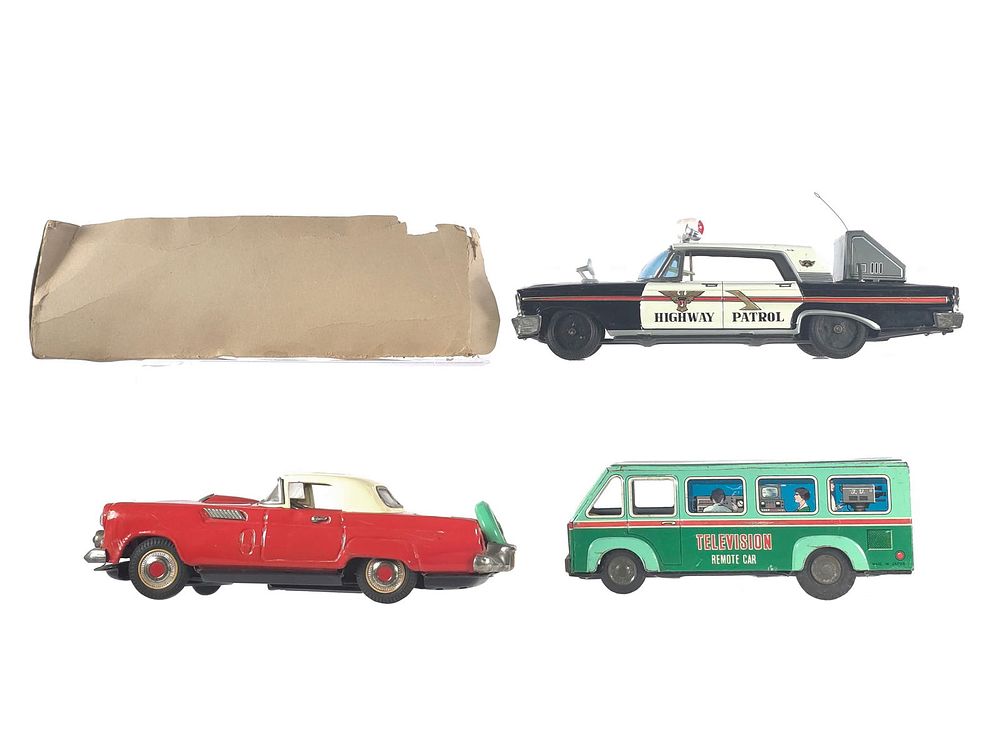 Lot 490: (3) Japanese Tin Vehicles Batt. Op. & Friction