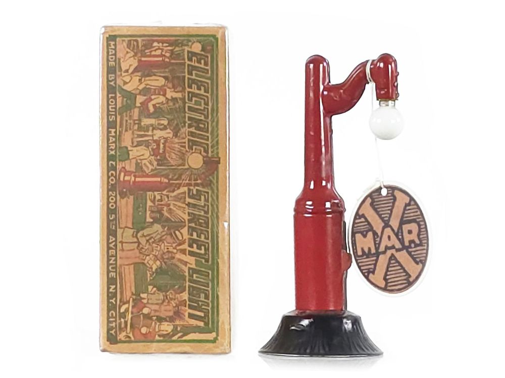 Lot 543: Marx 1930s Electric Street Light Boxed