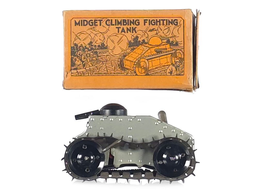 Lot 549: 1930 Marx Midget Climbing Fighting Tank Version #2 Boxed