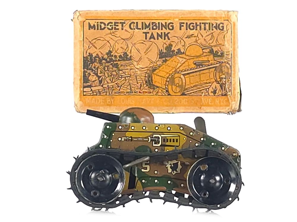 Lot 560: 1940s Marx Midget Climbing Fighting Tank Version #4 Boxed